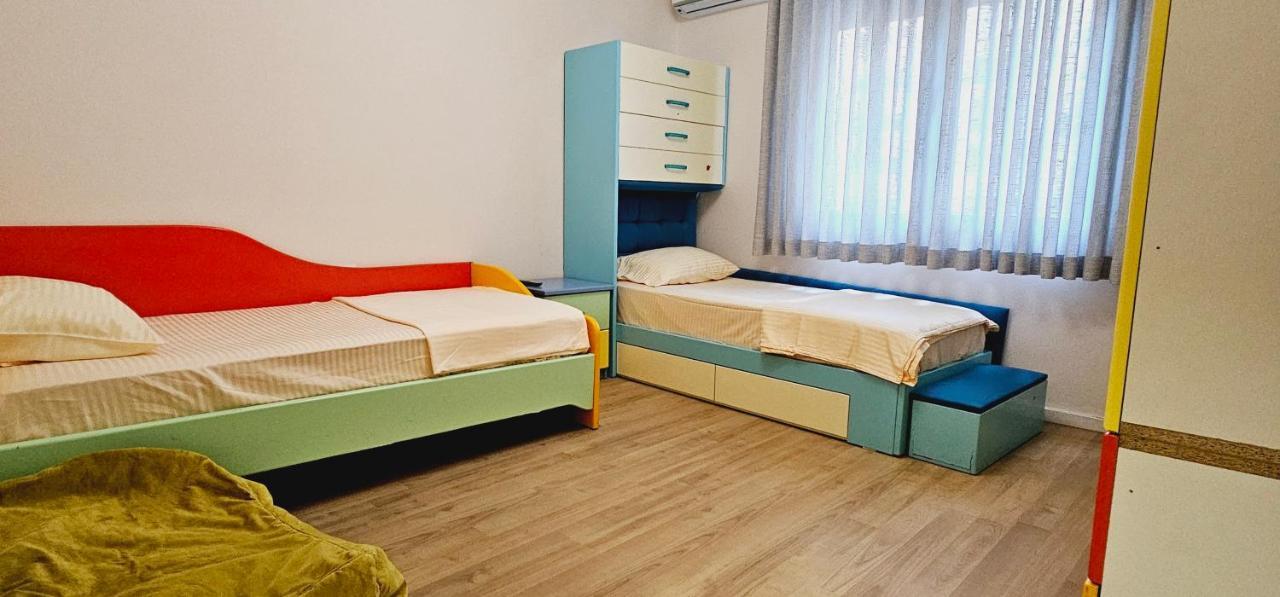 Discover Tirana From Our 3-Room Apartment With Free Parking-Komuna E Parisit 외부 사진